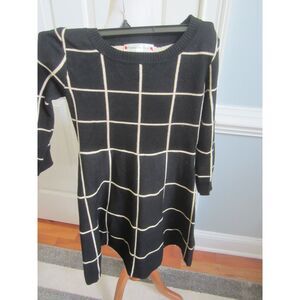 POPPIES AND ROSES BLACK & WHITE WINDOWPANE GIRLS SWEATER DRESS SIZE MEDIUM